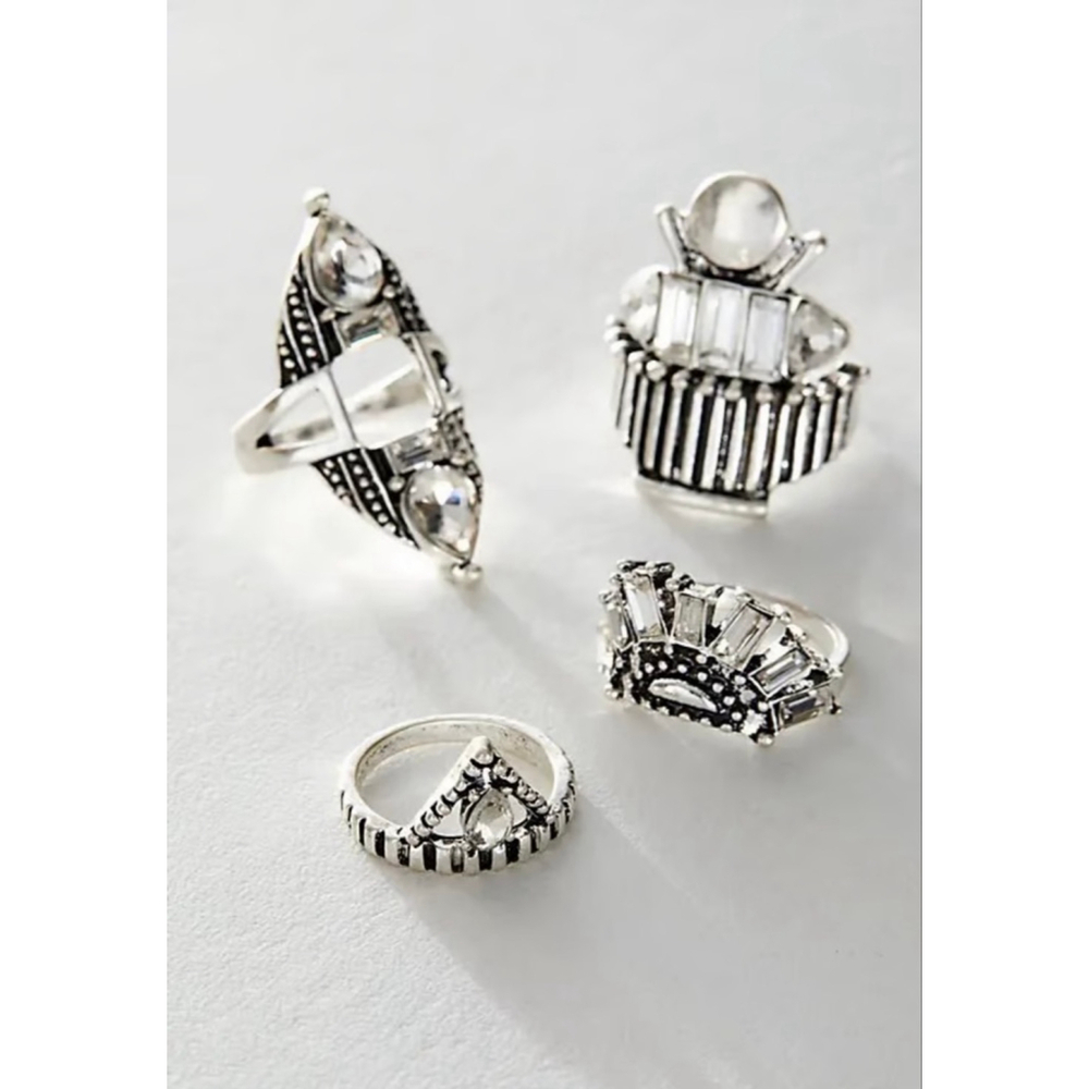 Free People Rhapsody Ring Set NWT Silver One Size